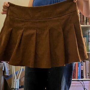 brown skirt